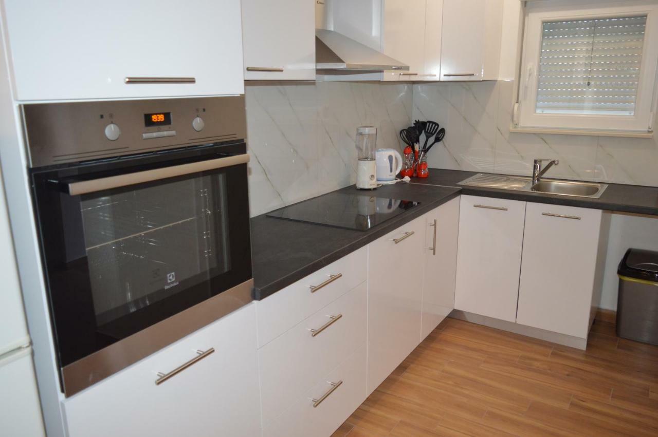 Fourm Apartment Bibinje Bagian luar foto