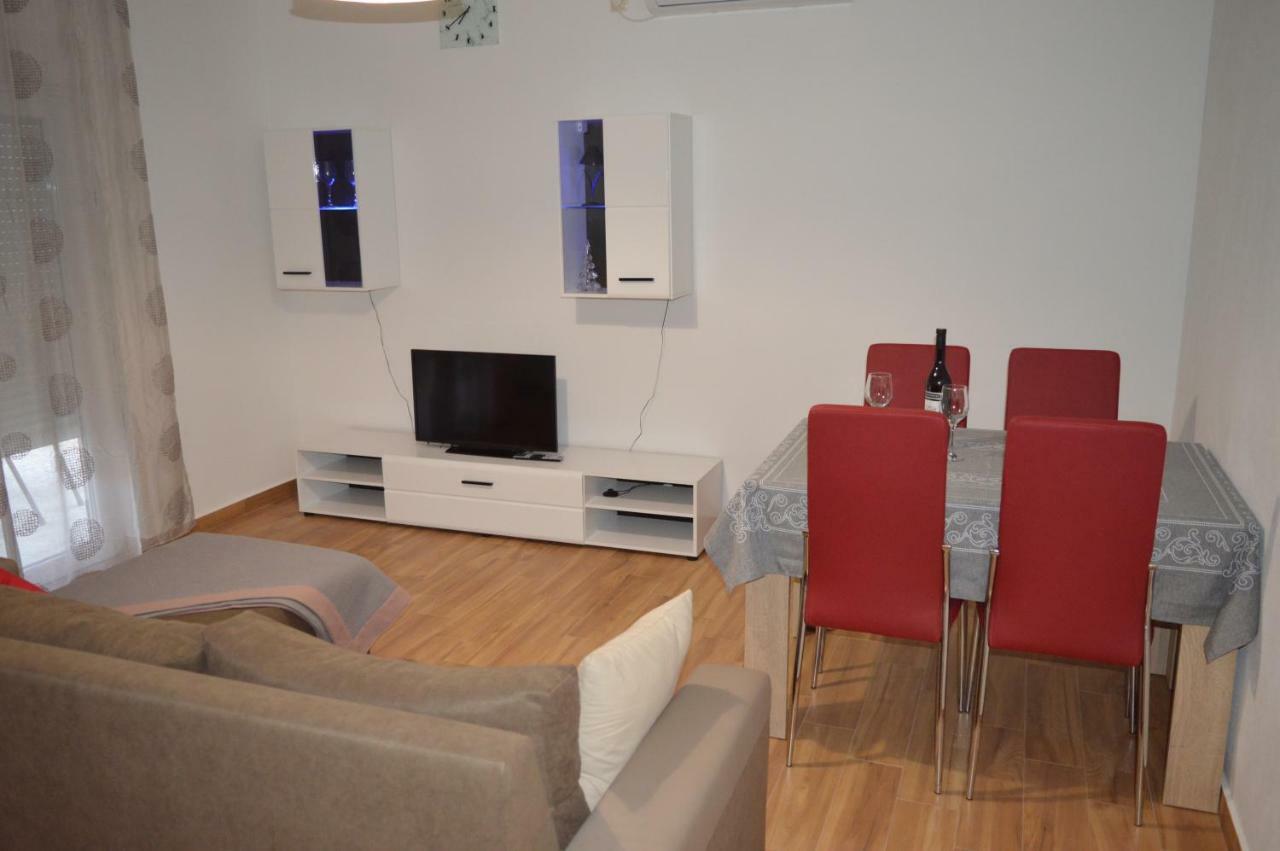 Fourm Apartment Bibinje Bagian luar foto